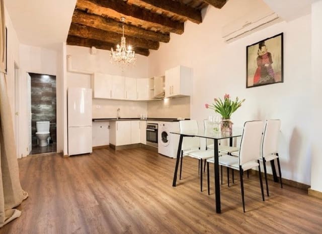 2 soveværelse Lejlighed til salg i Ciutat Vella, Barcelona by - € 260.000 (Ref: 9295848)