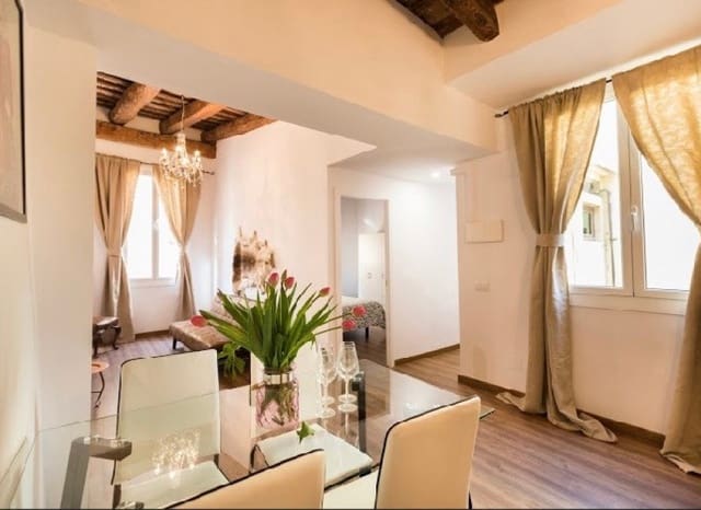 2 soveværelse Lejlighed til salg i Ciutat Vella, Barcelona by - € 260.000 (Ref: 9295848)