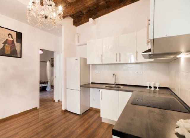 2 soveværelse Lejlighed til salg i Ciutat Vella, Barcelona by - € 260.000 (Ref: 9295848)