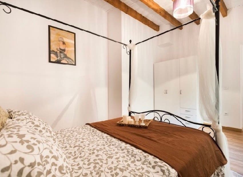2 soveværelse Lejlighed til salg i Barcelona by - € 259.000 (Ref: 9295848)