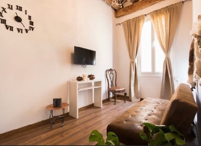 2 soveværelse Lejlighed til salg i Ciutat Vella, Barcelona by - € 260.000 (Ref: 9295848)