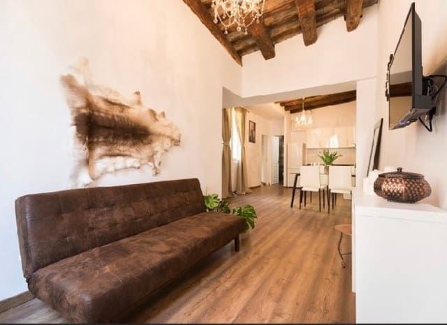 2 soveværelse Lejlighed til salg i Ciutat Vella, Barcelona by - € 260.000 (Ref: 9295848)