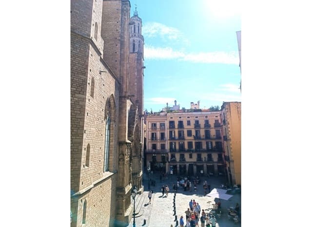 2 sovrum Lägenhet till salu i El Barri Gòtic, Barcelona stad - 480 000 € (Ref: 9295849)