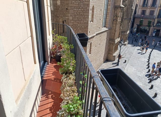 2 sovrum Lägenhet till salu i El Barri Gòtic, Barcelona stad - 480 000 € (Ref: 9295849)