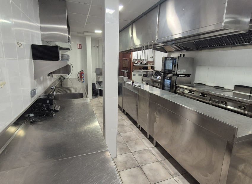 8 bedroom Restaurant/Bar for sale in Calafell - € 1,250,000 (Ref: 9298728)