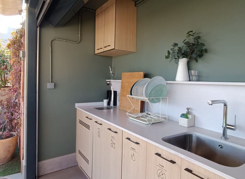 49 slaapkamer Kantoor voor vakantieverhuur in Barcelona stad - € 32.000 (Ref: 9386154)