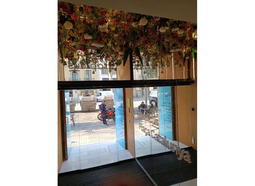 49 slaapkamer Kantoor voor vakantieverhuur in Barcelona stad - € 32.000 (Ref: 9386154)