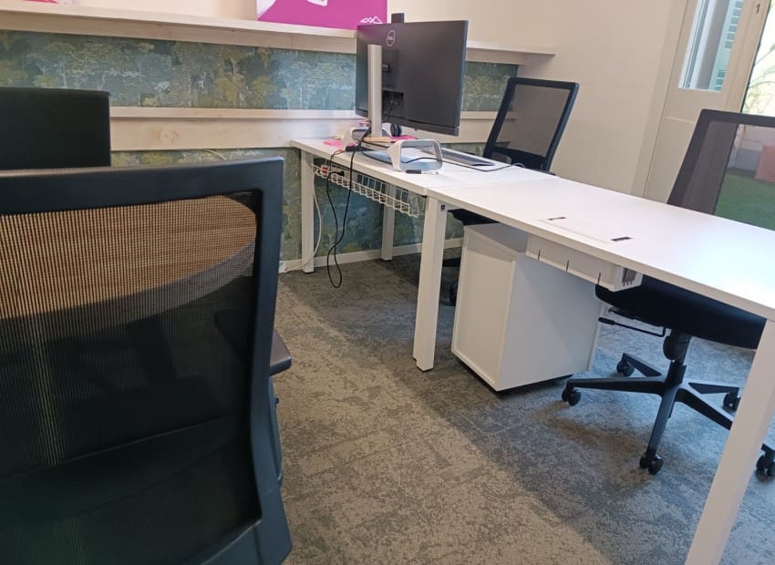 49 slaapkamer Kantoor voor vakantieverhuur in Barcelona stad - € 32.000 (Ref: 9386154)