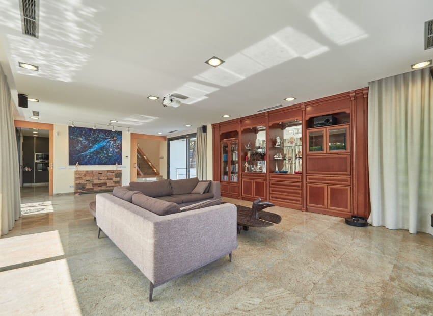 7 chambre Villa/Maison à vendre à Cunit avec piscine - 1 500 000 € (Ref: 9787846)