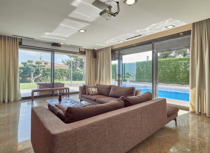 7 chambre Villa/Maison à vendre à Cunit avec piscine - 1 500 000 € (Ref: 9787846)