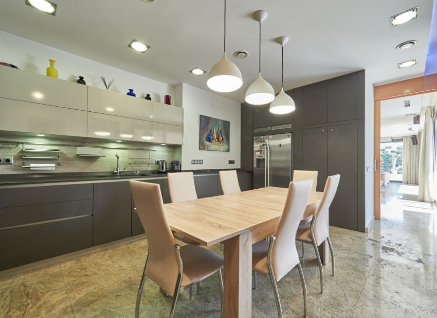 7 chambre Villa/Maison à vendre à Cunit avec piscine - 1 500 000 € (Ref: 9787846)