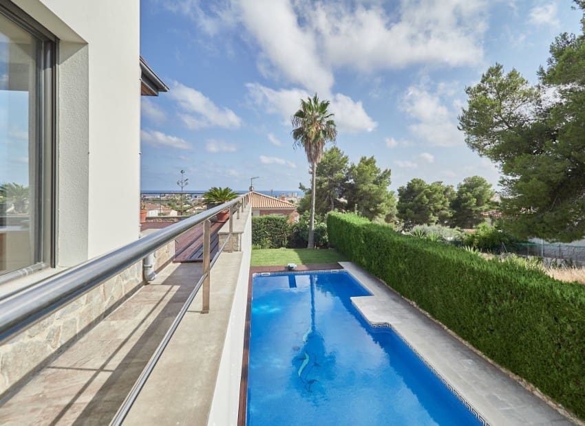 7 chambre Villa/Maison à vendre à Cunit avec piscine - 1 500 000 € (Ref: 9787846)