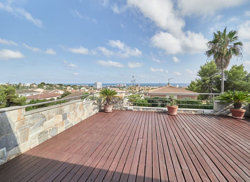 7 chambre Villa/Maison à vendre à Cunit avec piscine - 1 500 000 € (Ref: 9787846)