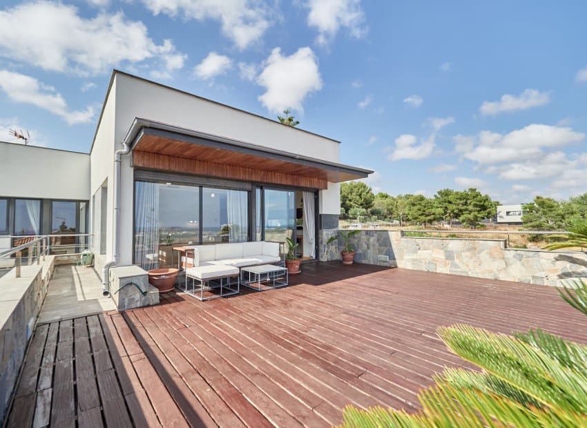 7 chambre Villa/Maison à vendre à Cunit avec piscine - 1 500 000 € (Ref: 9787846)