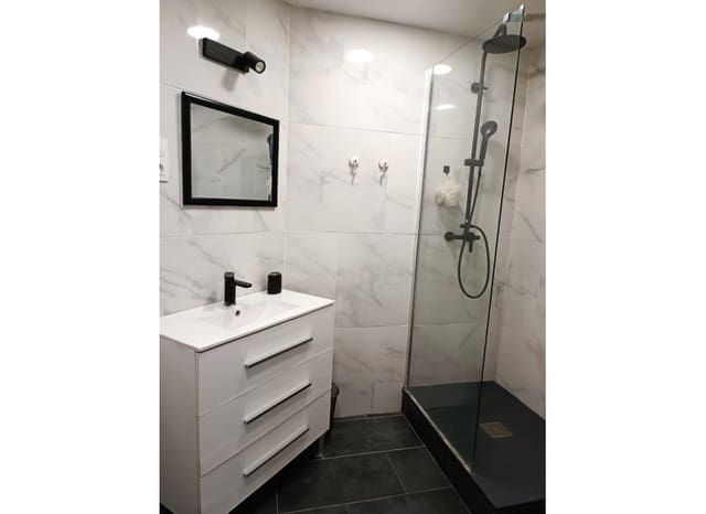 Mieszkanie na sprzedaż w Sant Pere, Santa Caterina i La Ribera, Miasto Barcelona - 159 000 € (Ref: 9793725)