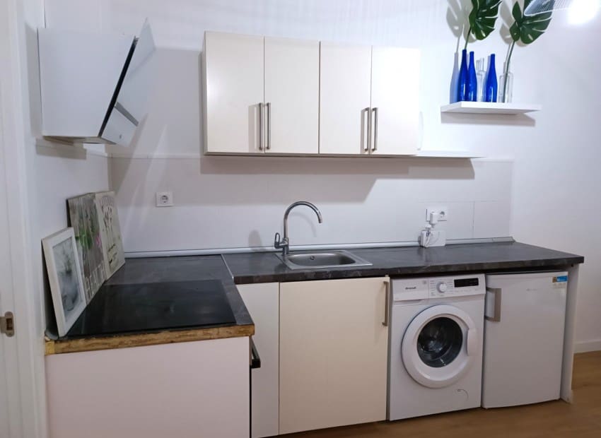 Mieszkanie na sprzedaż w Miasto Barcelona - 159 000 € (Ref: 9793725)