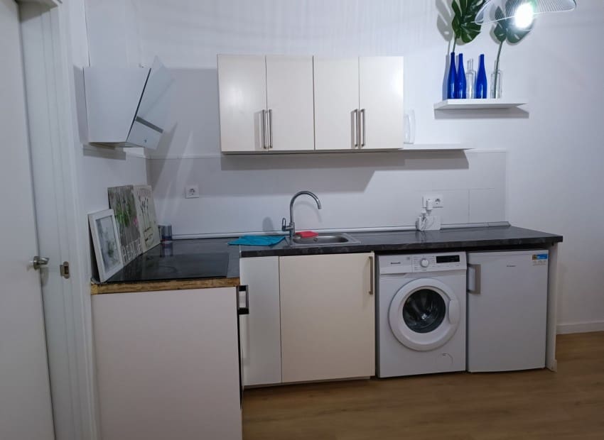 Mieszkanie na sprzedaż w Miasto Barcelona - 159 000 € (Ref: 9793725)