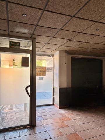 Commercieel te huur in Casillas, Murcia stad - € 500 (Ref: 9613976)