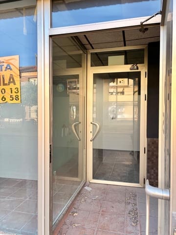 Commercieel te huur in Casillas, Murcia stad - € 500 (Ref: 9613976)