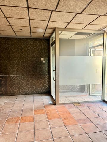 Commercieel te huur in Casillas, Murcia stad - € 500 (Ref: 9613976)