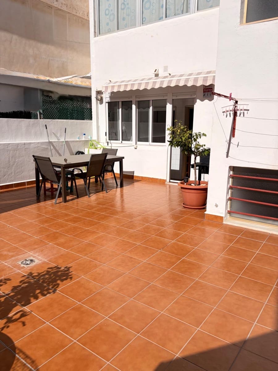 3 bedroom Flat for sale in Lo Pagan with garage - € 189,000 (Ref: 9613977)