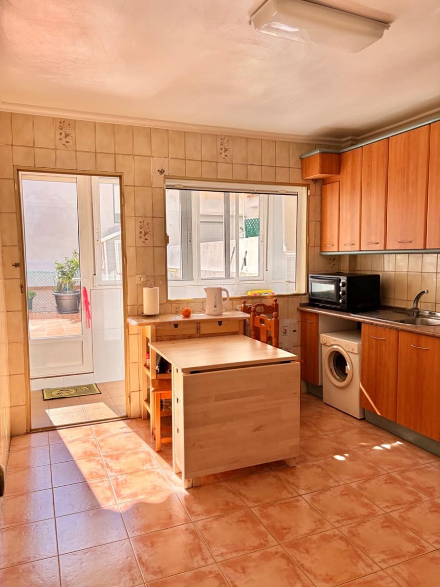 3 bedroom Flat for sale in Lo Pagan with garage - € 189,000 (Ref: 9613977)