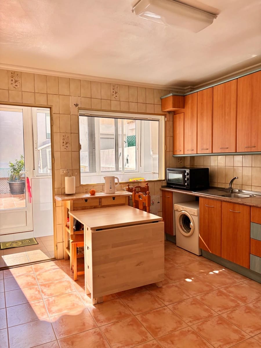 3 bedroom Flat for sale in Lo Pagan with garage - € 189,000 (Ref: 9613977)