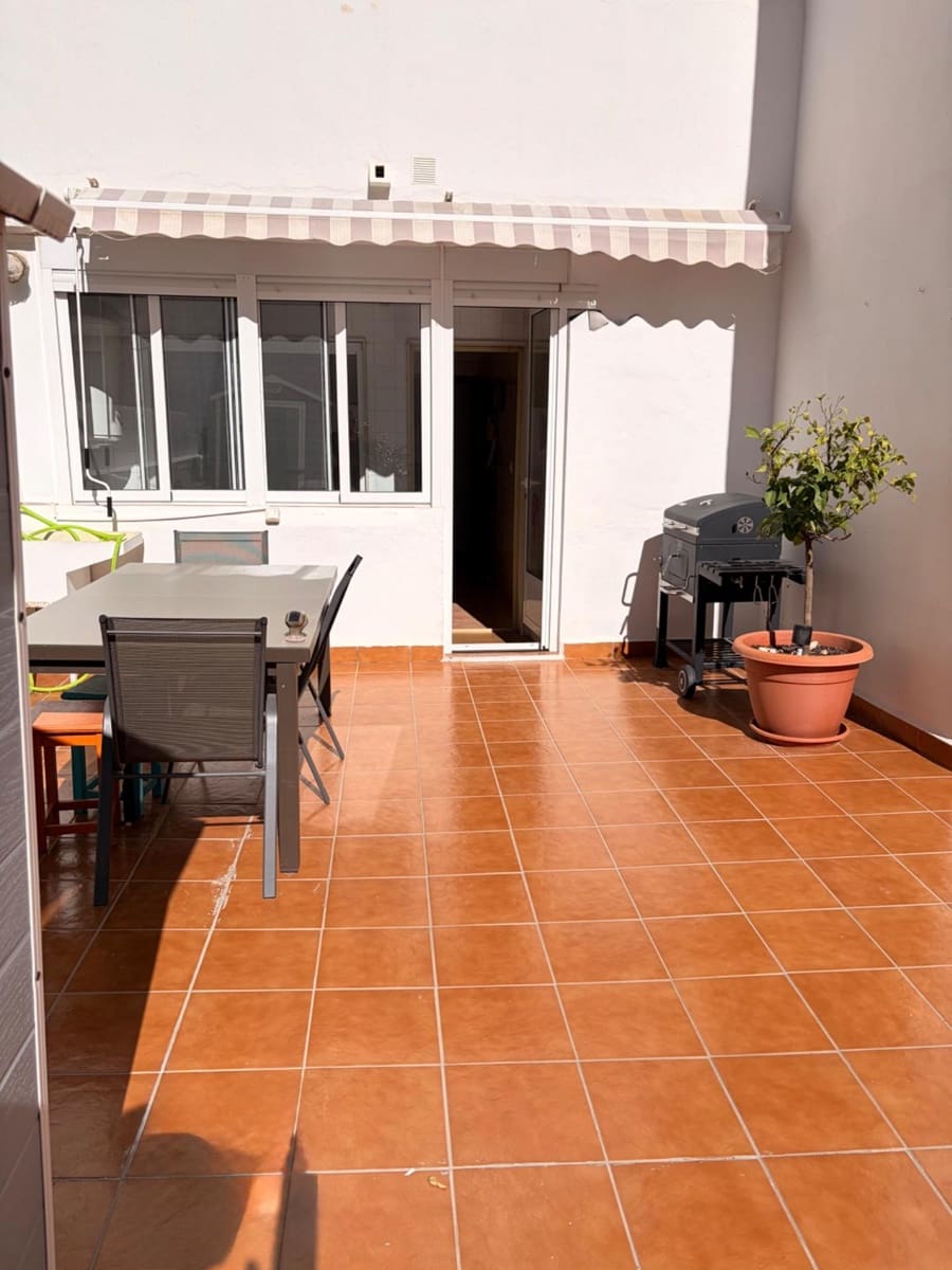 3 bedroom Flat for sale in Lo Pagan with garage - € 189,000 (Ref: 9613977)