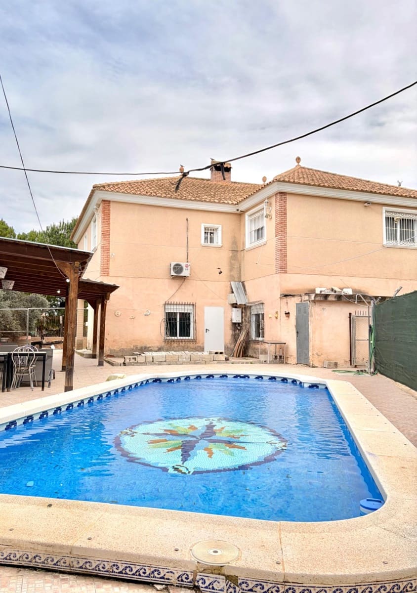 4 slaapkamer Villa te koop in Murcia stad met zwembad garage - € 365.000 (Ref: 9613979)