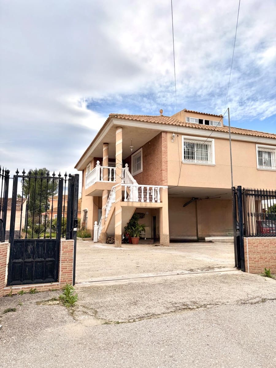 4 slaapkamer Villa te koop in Murcia stad met zwembad garage - € 365.000 (Ref: 9613979)