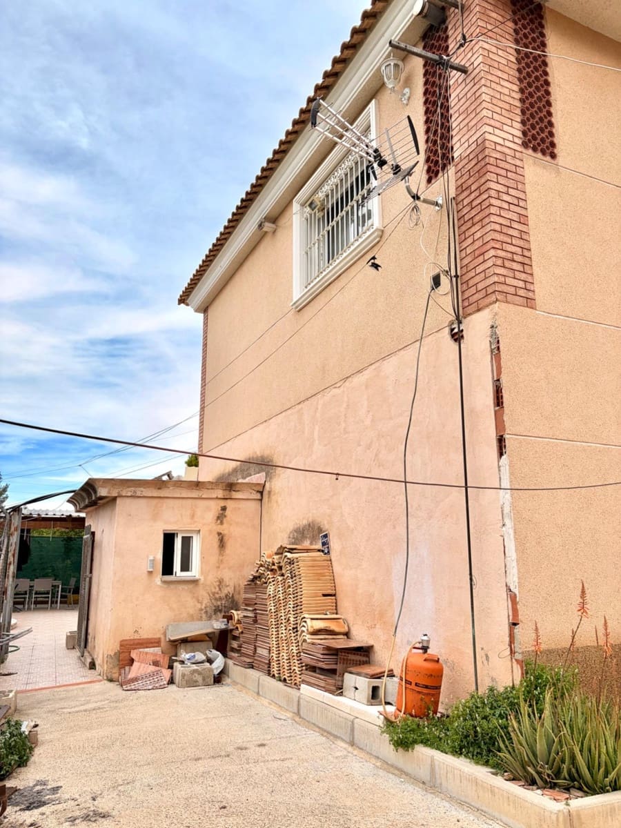 4 slaapkamer Villa te koop in Murcia stad met zwembad garage - € 365.000 (Ref: 9613979)