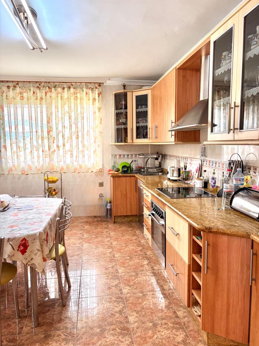 4 slaapkamer Villa te koop in Murcia stad met zwembad garage - € 365.000 (Ref: 9613979)