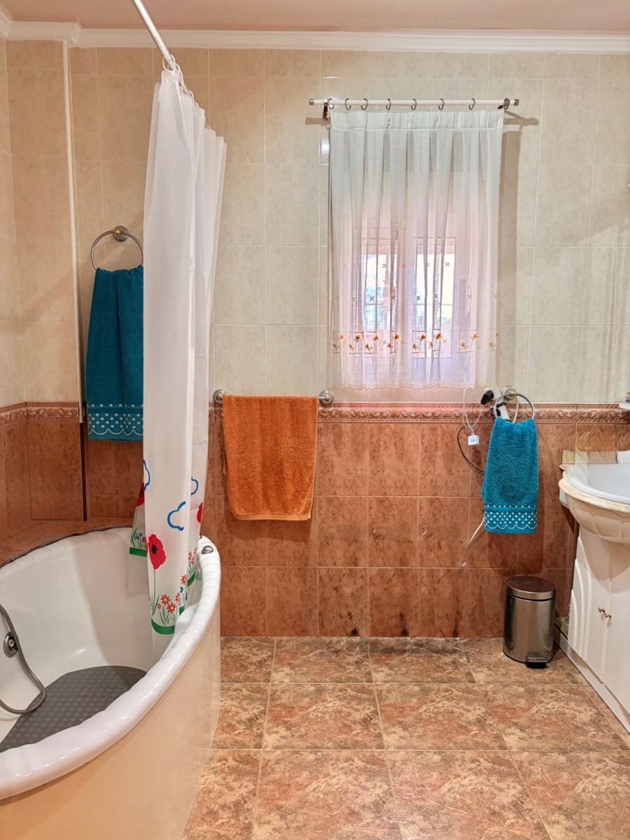 4 slaapkamer Villa te koop in Murcia stad met zwembad garage - € 365.000 (Ref: 9613979)