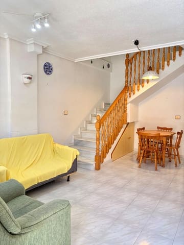 4 slaapkamer Rijtjeshuis te koop in Pueblo Latino, Pilar de la Horadada met garage - € 205.000 (Ref: 9613982)