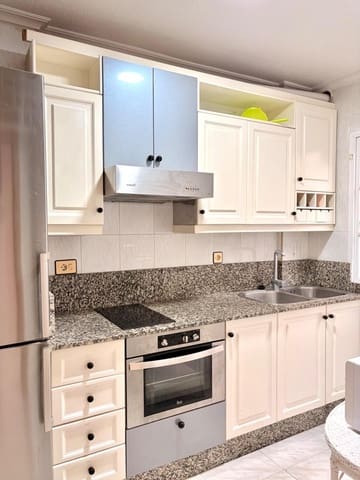 4 slaapkamer Rijtjeshuis te koop in Pueblo Latino, Pilar de la Horadada met garage - € 205.000 (Ref: 9613982)