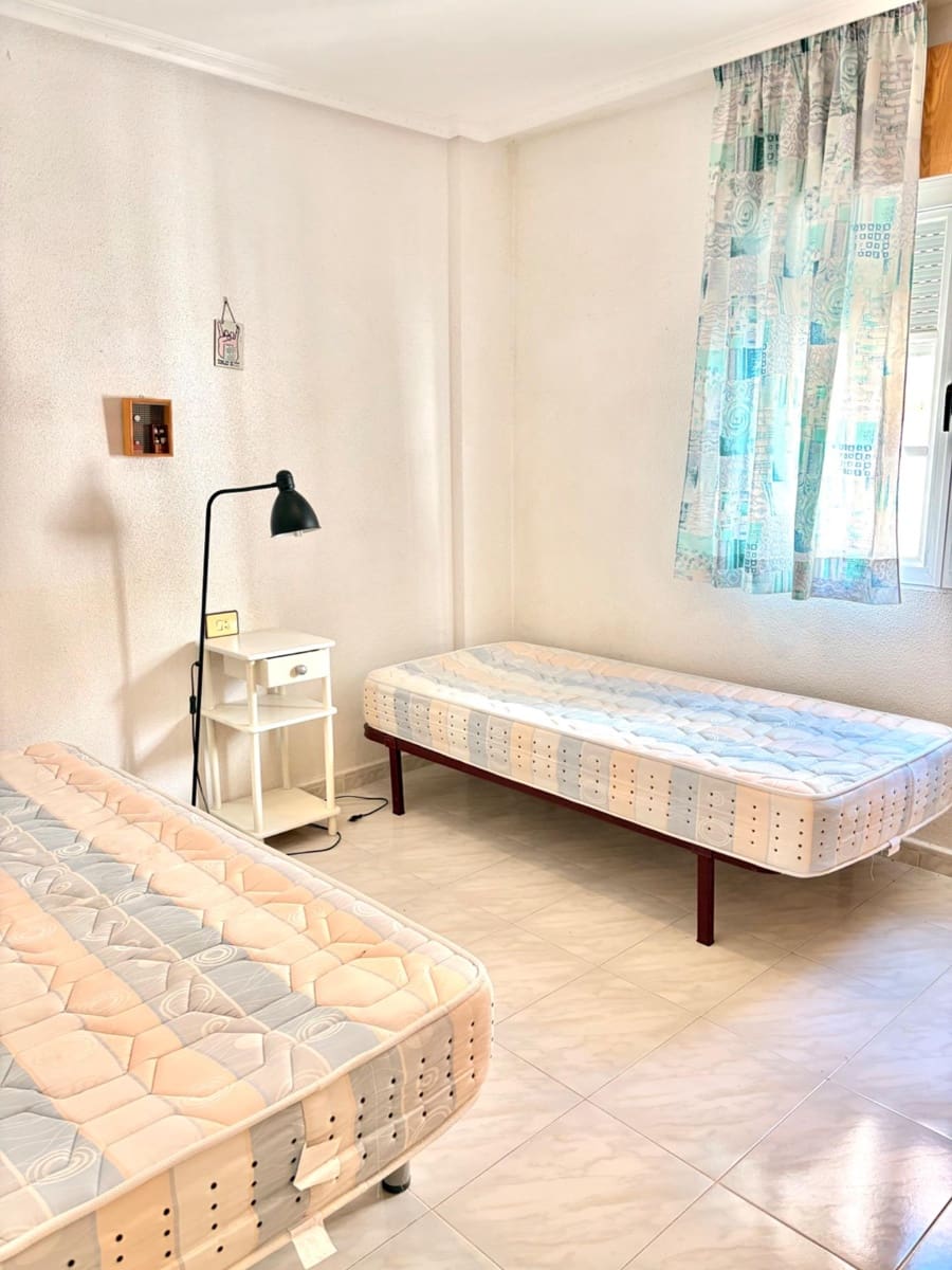 4 soverom Rekkehus til salgs i Pilar de la Horadada med garasje - € 205 000 (Ref: 9613982)