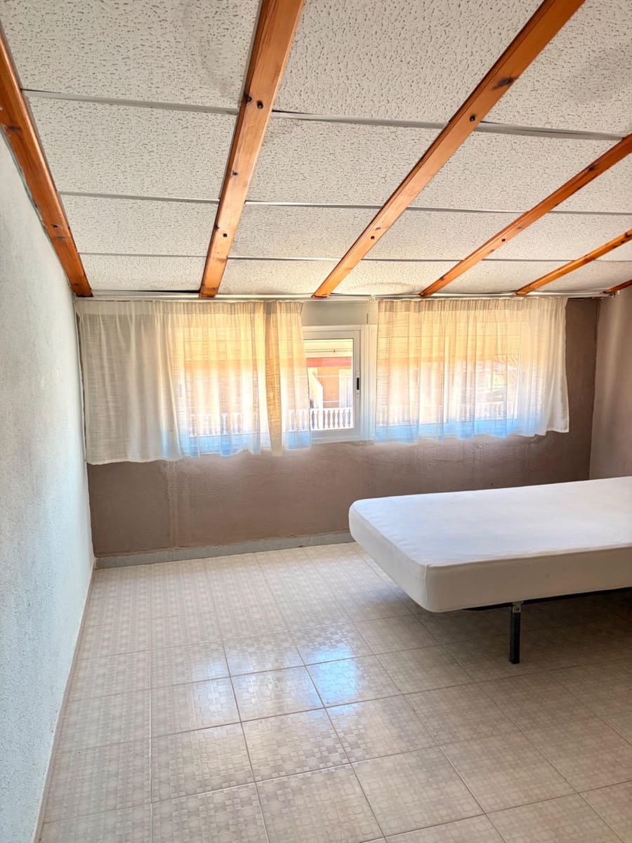 4 soverom Rekkehus til salgs i Pilar de la Horadada med garasje - € 205 000 (Ref: 9613982)