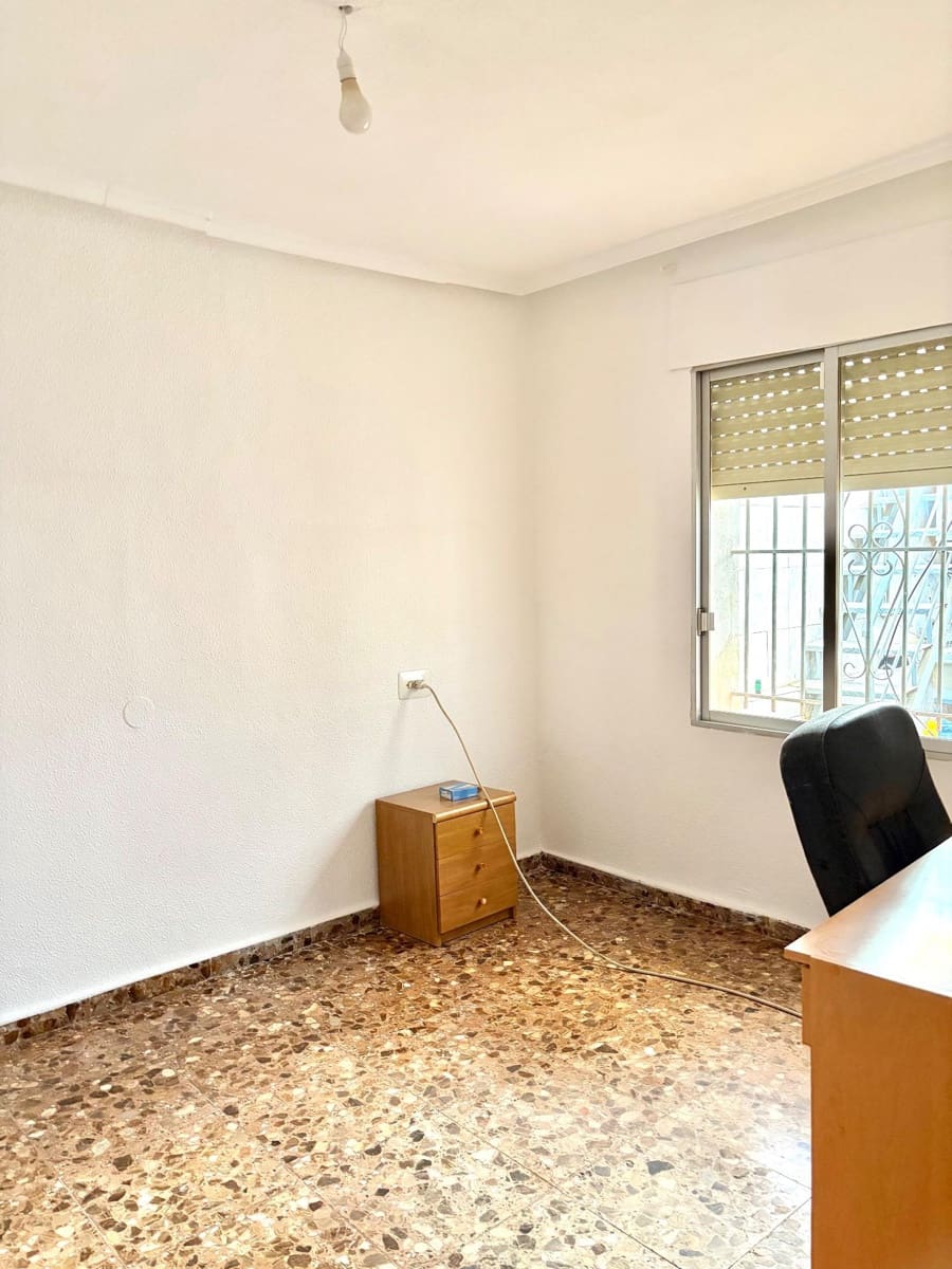 4 sovrum Semi-fristående Villa till salu i Alquerias - 115 000 € (Ref: 9613983)