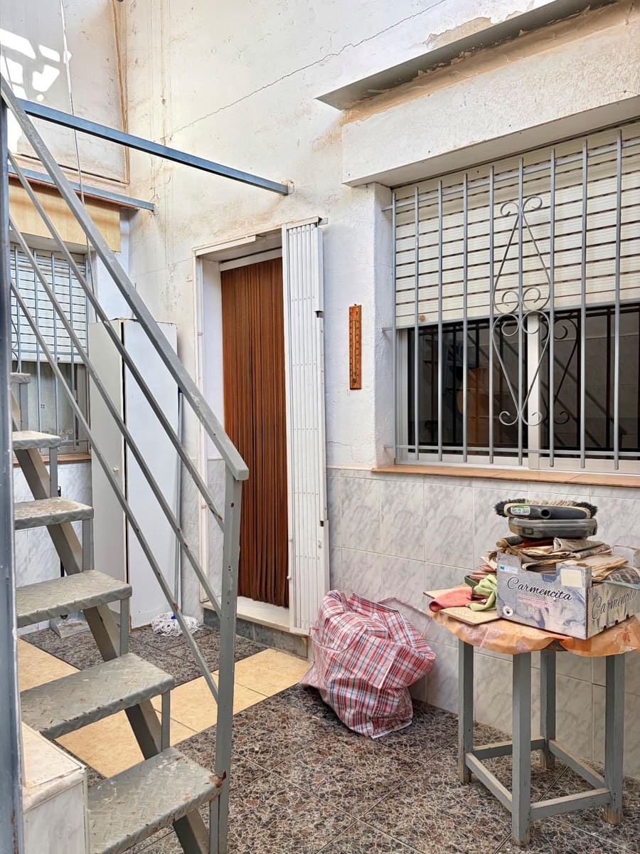 4 sovrum Semi-fristående Villa till salu i Alquerias - 115 000 € (Ref: 9613983)