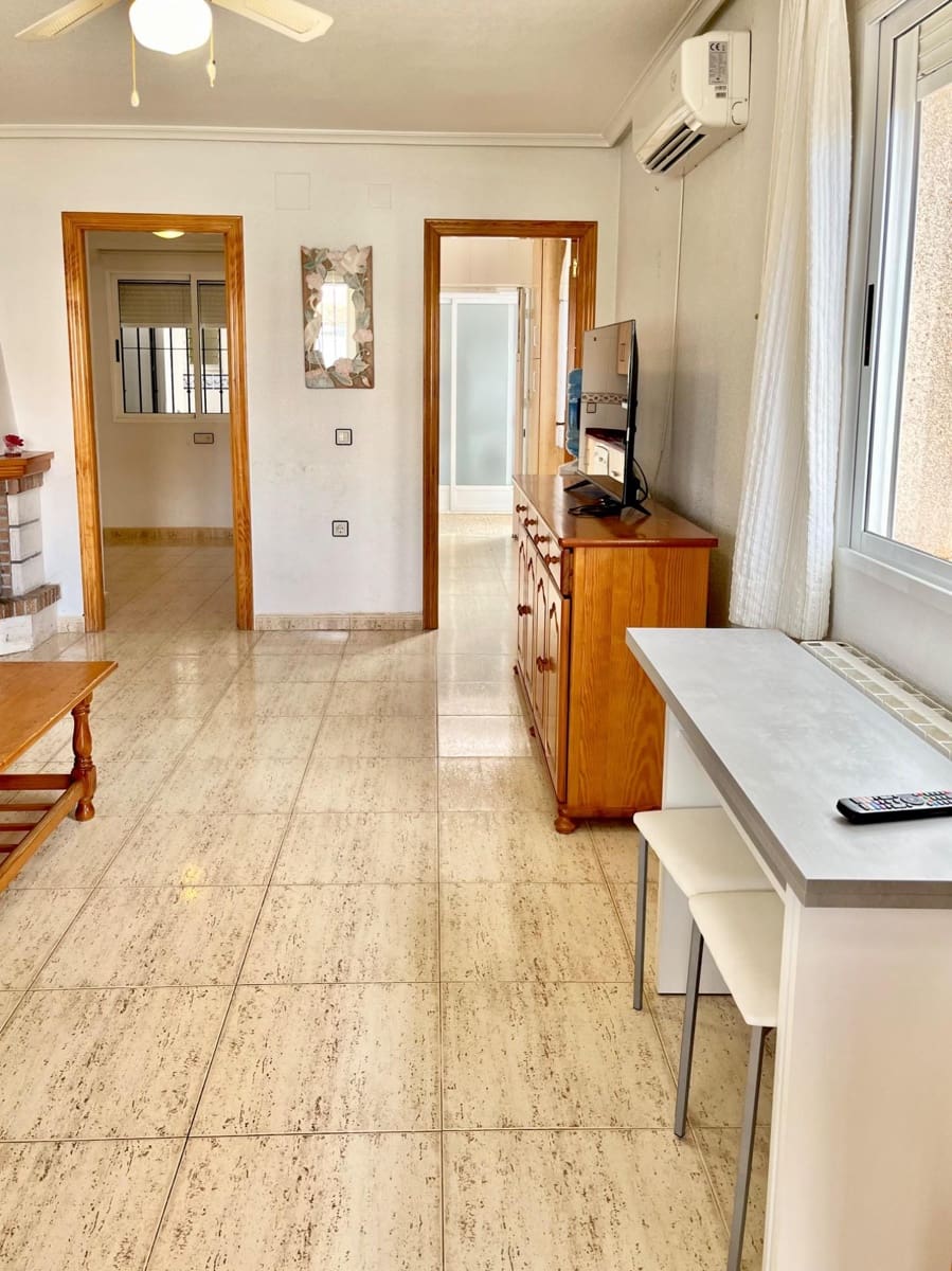 4 sovrum Semi-fristående Villa till salu i Torre de la Horadada med pool - 245 000 € (Ref: 9613984)