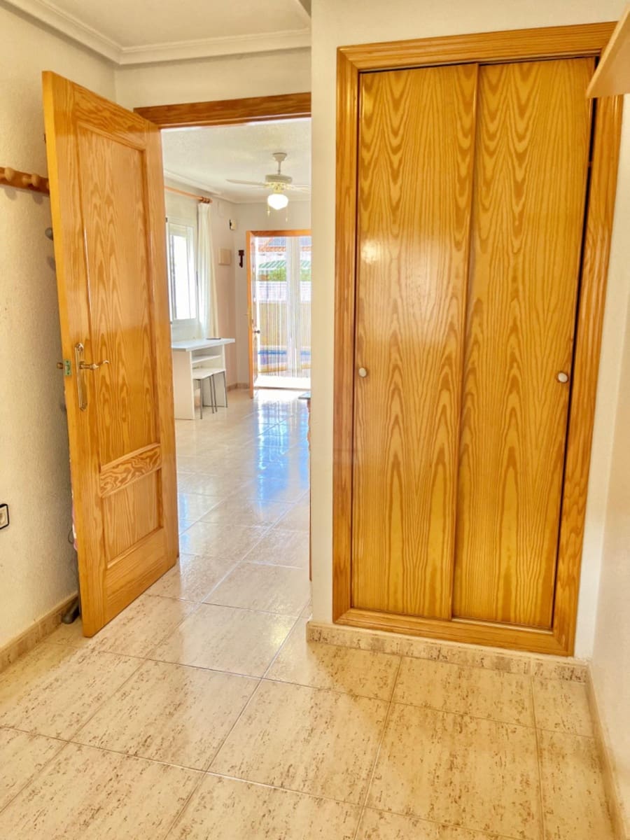 4 sovrum Semi-fristående Villa till salu i Torre de la Horadada med pool - 245 000 € (Ref: 9613984)