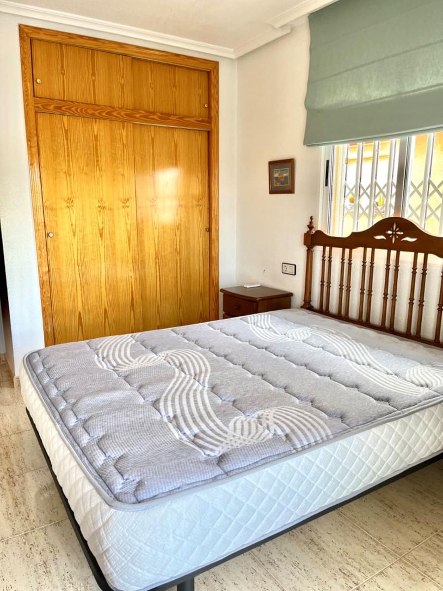 4 sovrum Semi-fristående Villa till salu i Torre de la Horadada med pool - 245 000 € (Ref: 9613984)