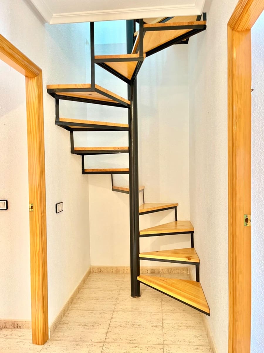 4 sovrum Semi-fristående Villa till salu i Torre de la Horadada med pool - 245 000 € (Ref: 9613984)