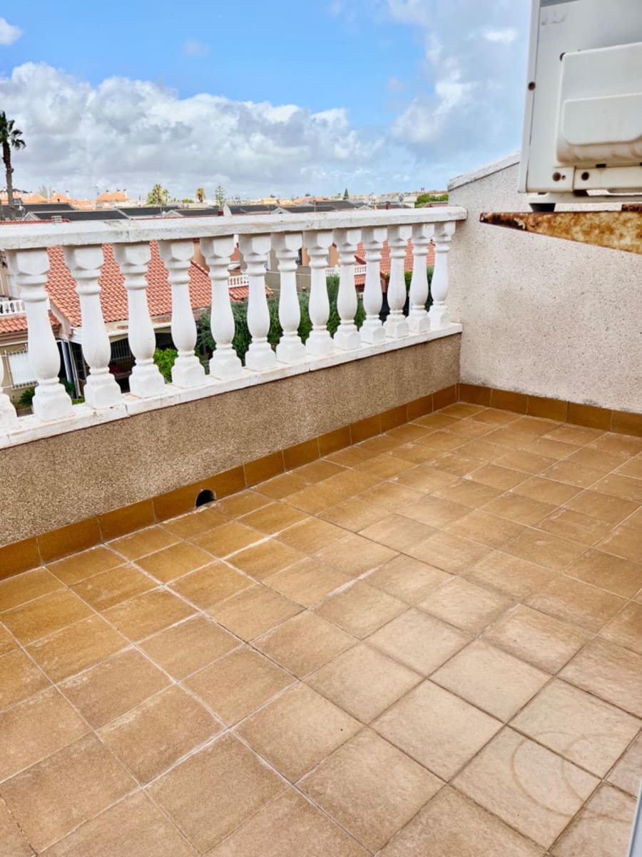 4 sovrum Semi-fristående Villa till salu i Torre de la Horadada med pool - 245 000 € (Ref: 9613984)