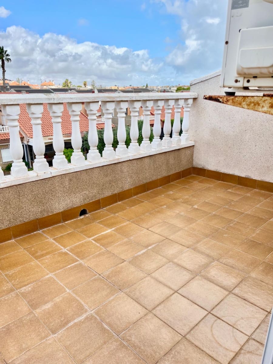 4 sovrum Semi-fristående Villa till salu i Torre de la Horadada med pool - 245 000 € (Ref: 9613984)