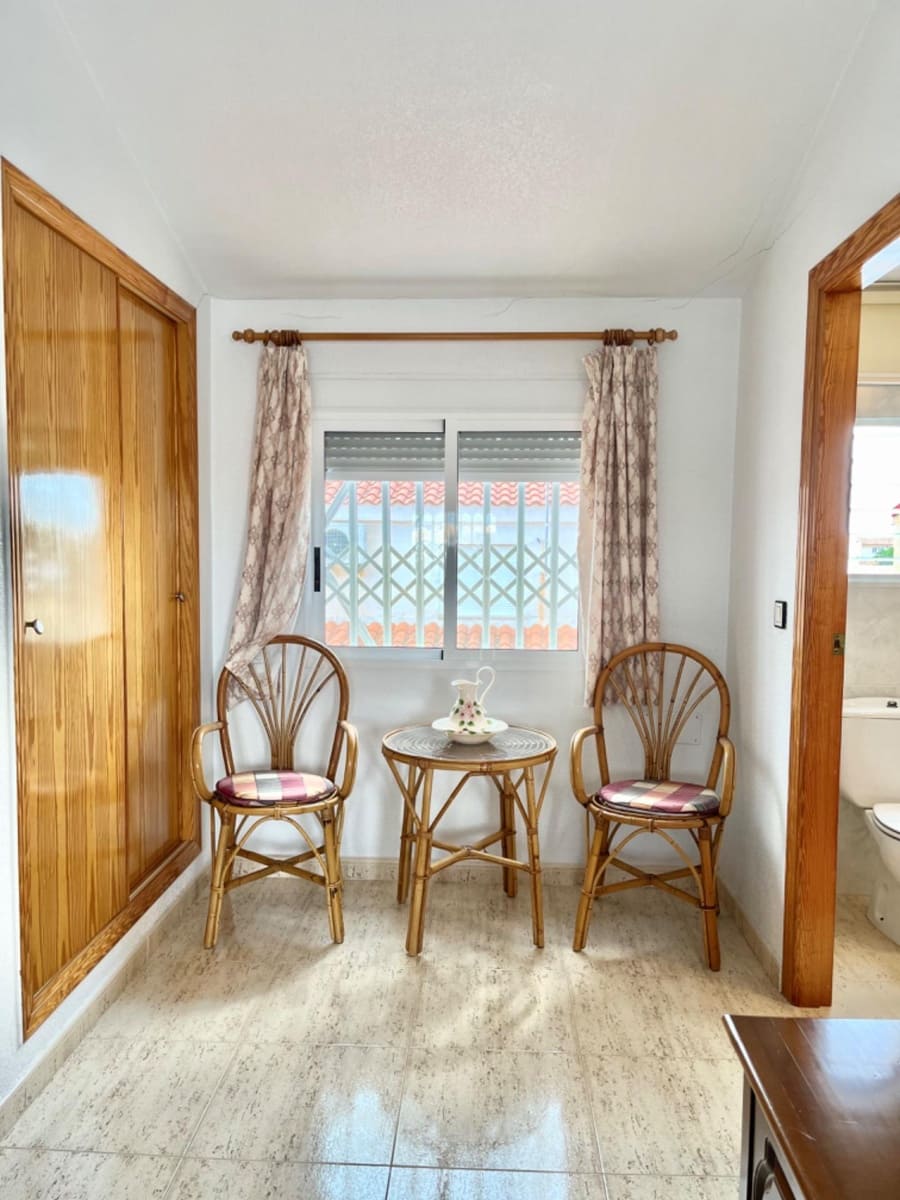 4 sovrum Semi-fristående Villa till salu i Torre de la Horadada med pool - 245 000 € (Ref: 9613984)