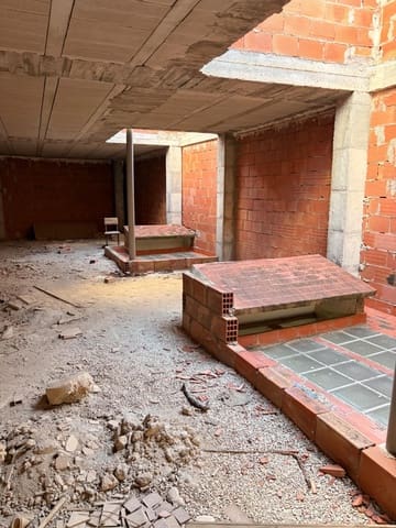 Hus til salgs i Torreagüera, Murcia by - € 95 000 (Ref: 9613985)