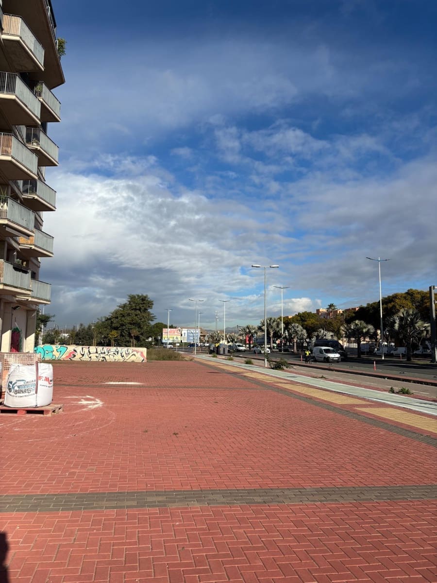 Commercieel te koop in Zarandona - € 146.000 (Ref: 9613988)