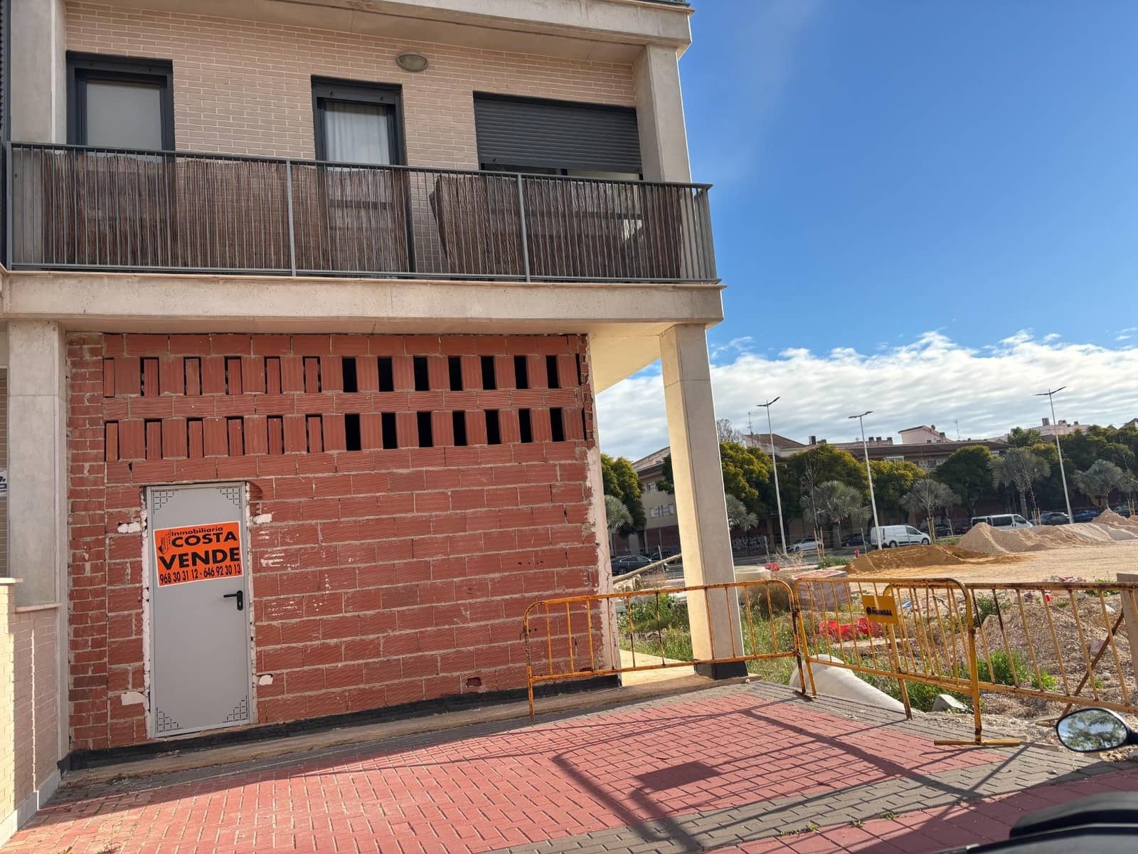 Commercieel te koop in Zarandona - € 146.000 (Ref: 9613988)