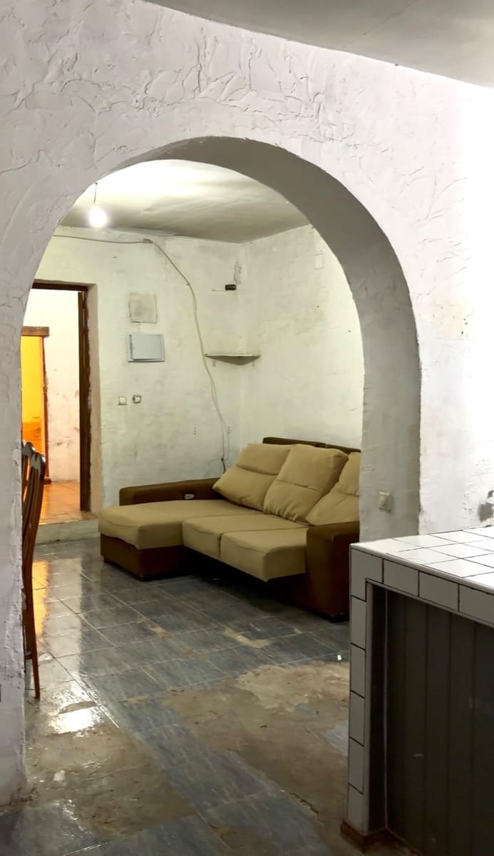 3 slaapkamer Finca/Landhuis te koop in Beniajan - € 95.000 (Ref: 9613989)